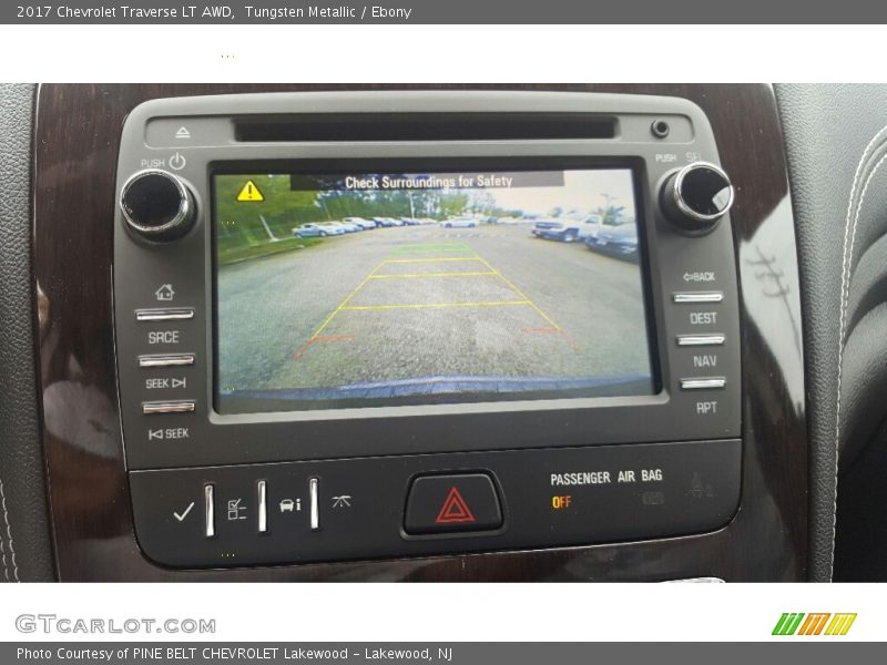 Tungsten Metallic / Ebony 2017 Chevrolet Traverse LT AWD