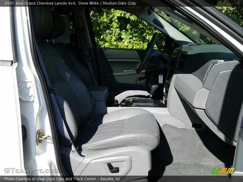 Stone White / Medium Slate Gray 2005 Jeep Grand Cherokee Laredo 4x4