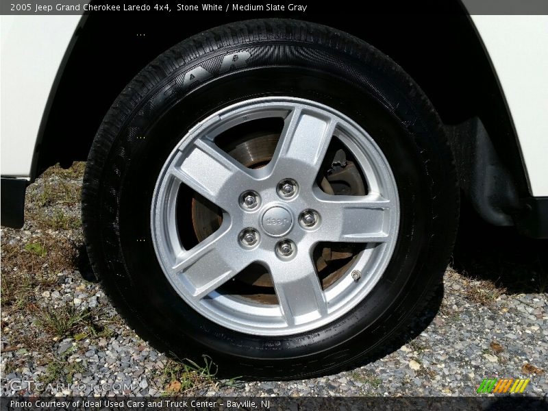 Stone White / Medium Slate Gray 2005 Jeep Grand Cherokee Laredo 4x4