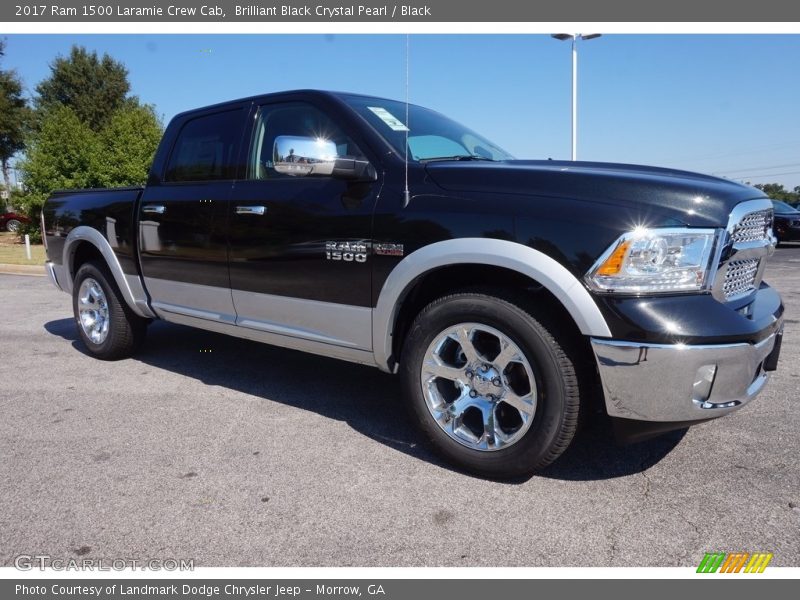 Front 3/4 View of 2017 1500 Laramie Crew Cab