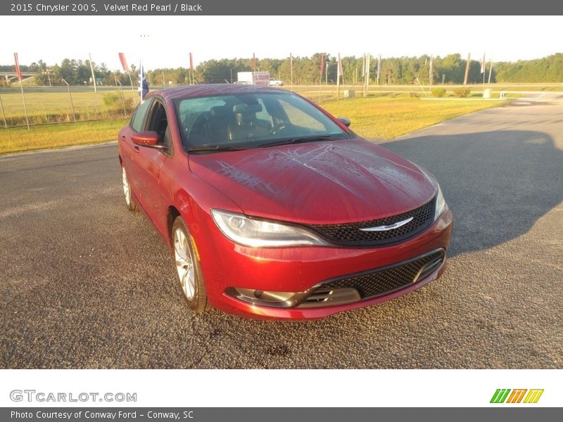 Velvet Red Pearl / Black 2015 Chrysler 200 S