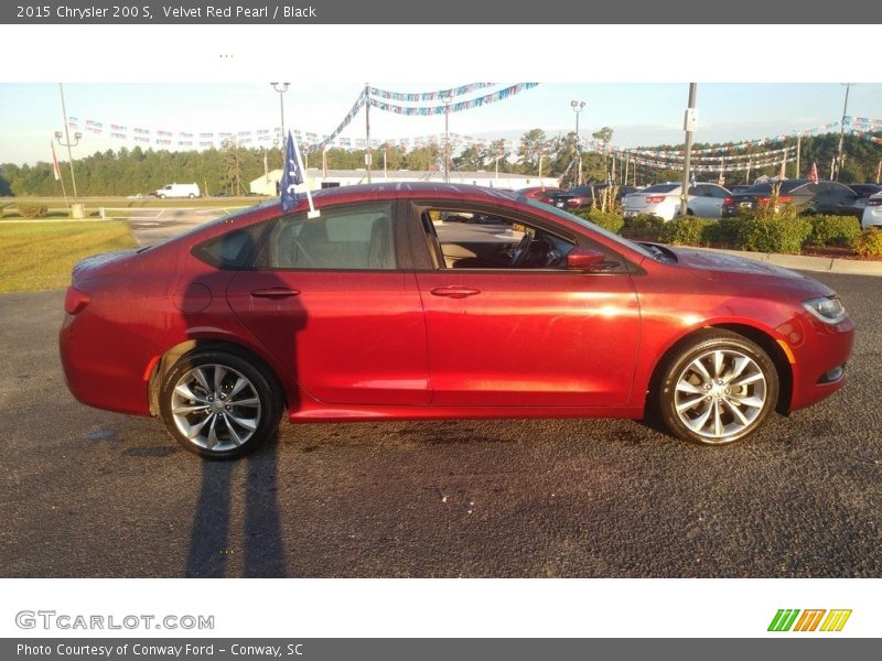 Velvet Red Pearl / Black 2015 Chrysler 200 S