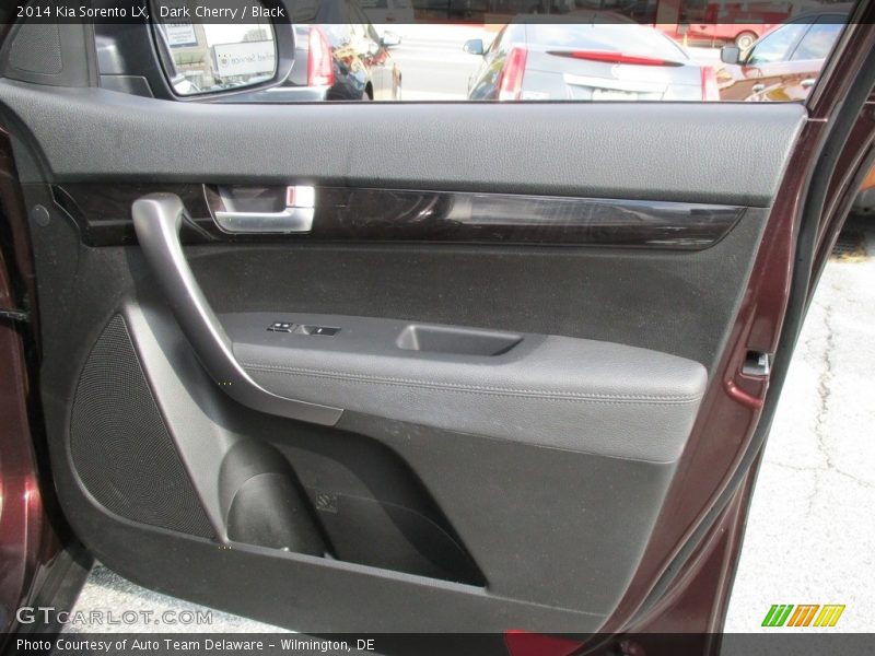 Dark Cherry / Black 2014 Kia Sorento LX