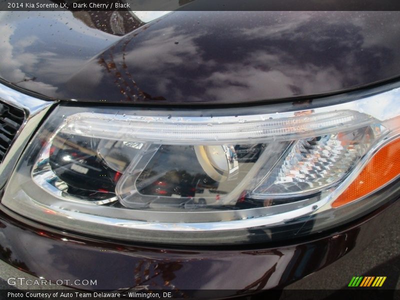 Dark Cherry / Black 2014 Kia Sorento LX