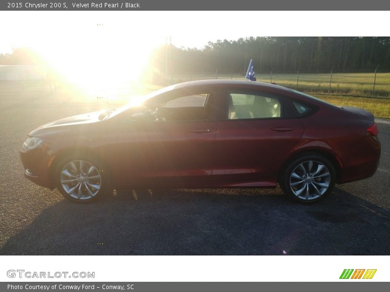 Velvet Red Pearl / Black 2015 Chrysler 200 S