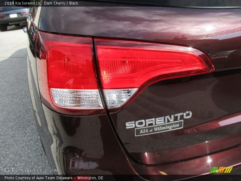 Dark Cherry / Black 2014 Kia Sorento LX