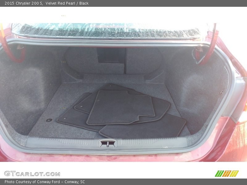 Velvet Red Pearl / Black 2015 Chrysler 200 S