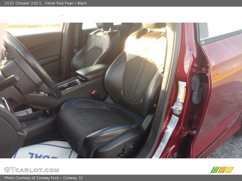Velvet Red Pearl / Black 2015 Chrysler 200 S