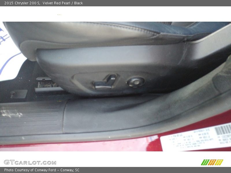 Velvet Red Pearl / Black 2015 Chrysler 200 S
