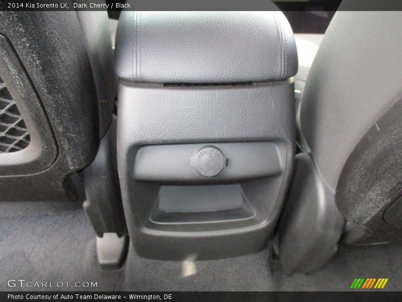 Dark Cherry / Black 2014 Kia Sorento LX