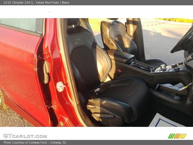 Velvet Red Pearl / Black 2015 Chrysler 200 S