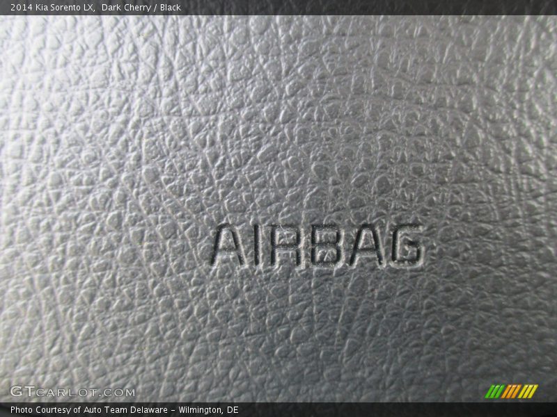 Dark Cherry / Black 2014 Kia Sorento LX