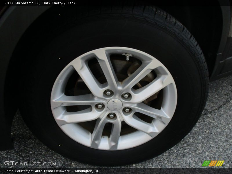 Dark Cherry / Black 2014 Kia Sorento LX