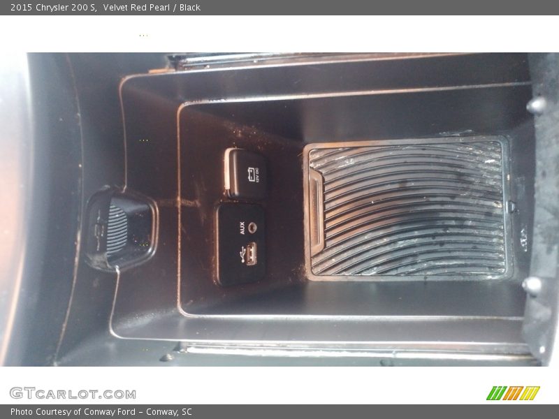 Velvet Red Pearl / Black 2015 Chrysler 200 S