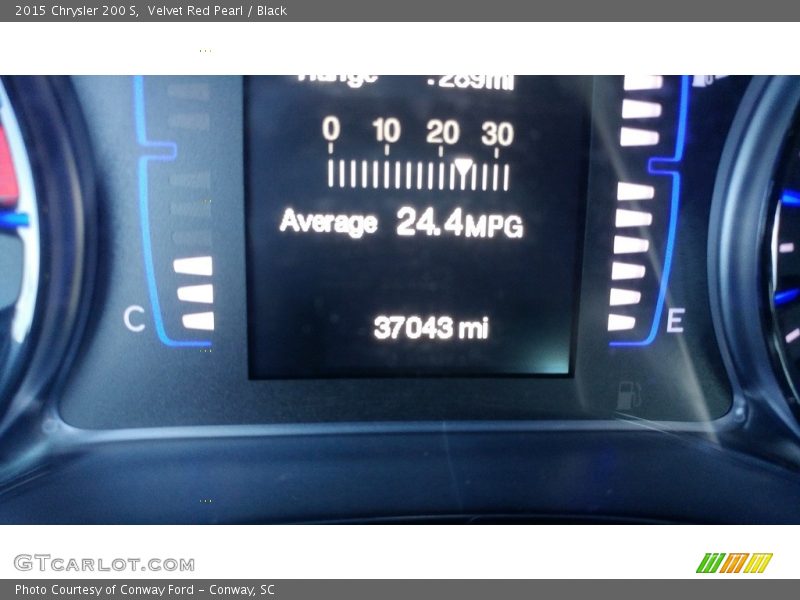 Velvet Red Pearl / Black 2015 Chrysler 200 S