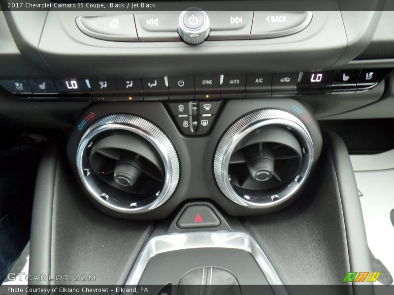 Controls of 2017 Camaro SS Coupe