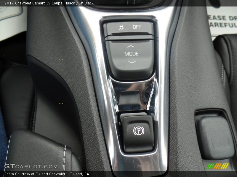 Controls of 2017 Camaro SS Coupe