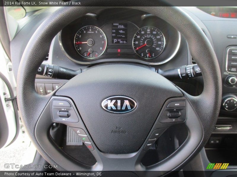 Snow White Pearl / Black 2014 Kia Forte LX