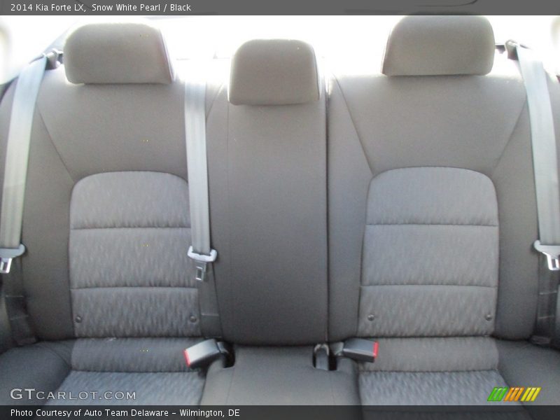 Snow White Pearl / Black 2014 Kia Forte LX