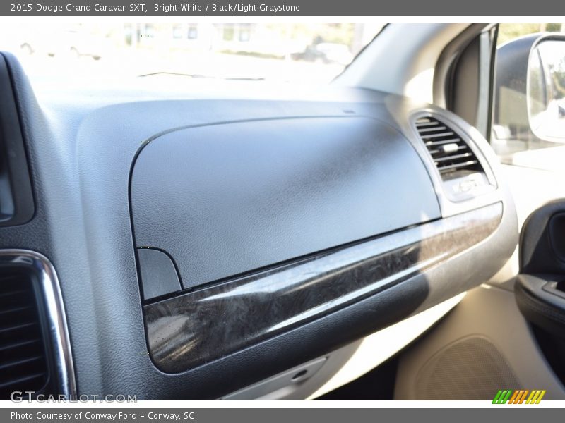 Bright White / Black/Light Graystone 2015 Dodge Grand Caravan SXT