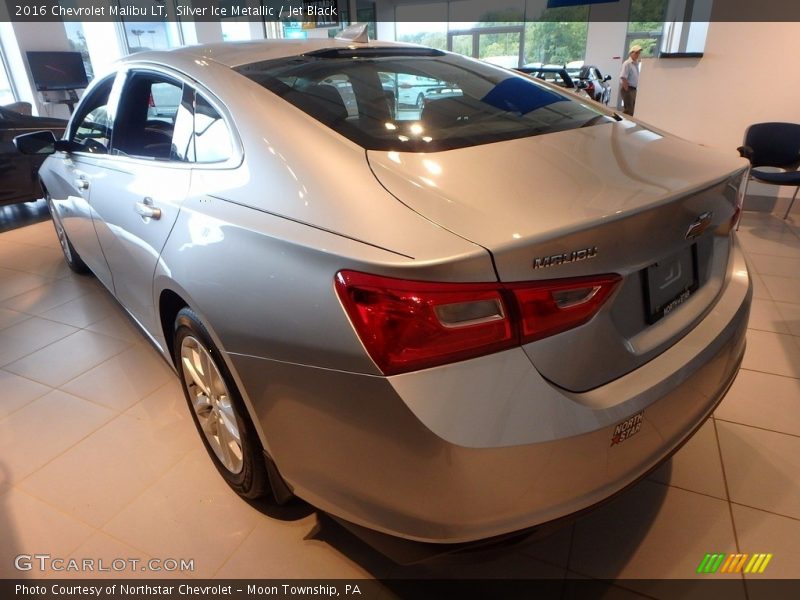 Silver Ice Metallic / Jet Black 2016 Chevrolet Malibu LT