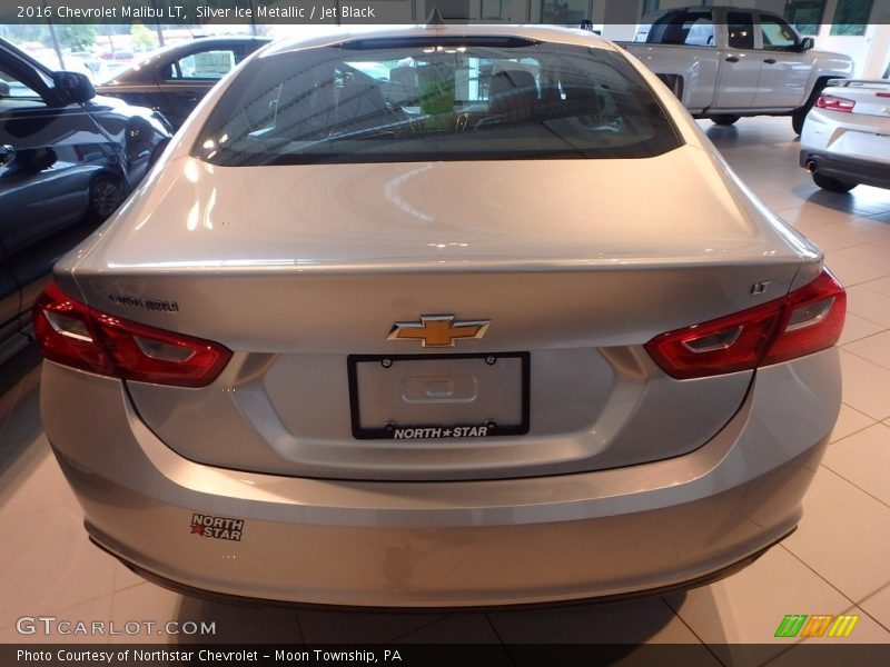 Silver Ice Metallic / Jet Black 2016 Chevrolet Malibu LT