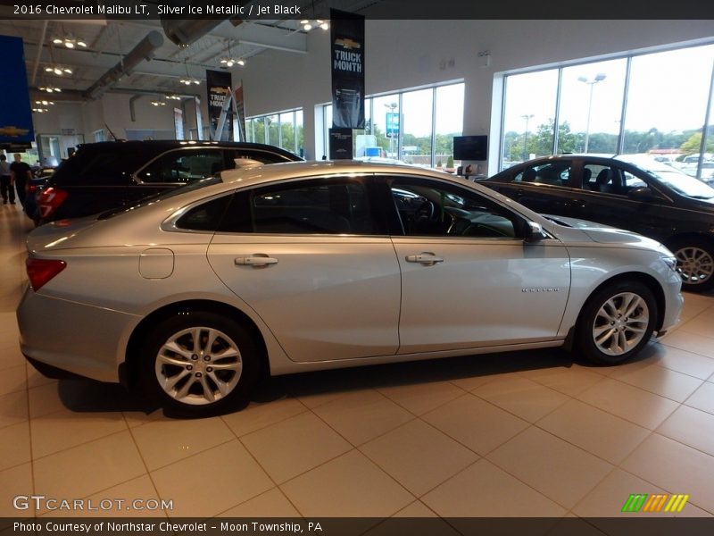 Silver Ice Metallic / Jet Black 2016 Chevrolet Malibu LT