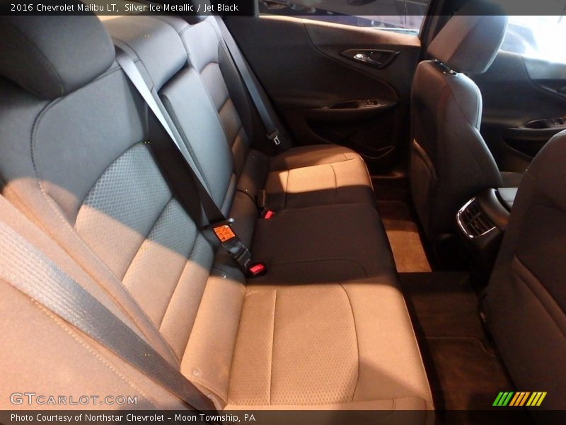 Silver Ice Metallic / Jet Black 2016 Chevrolet Malibu LT