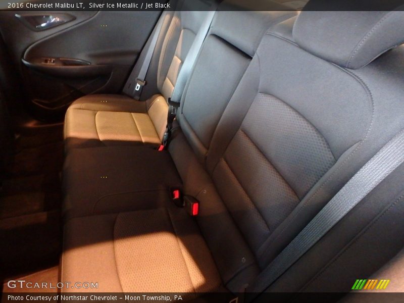 Silver Ice Metallic / Jet Black 2016 Chevrolet Malibu LT