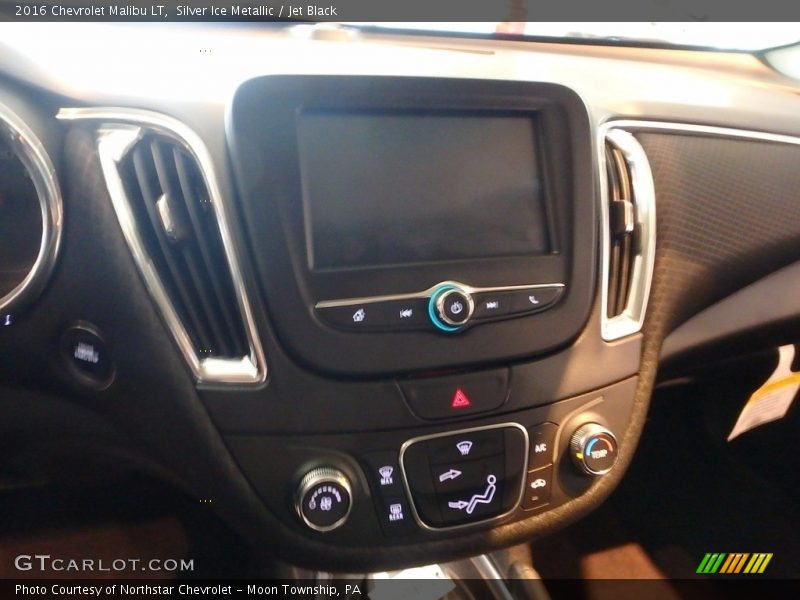Silver Ice Metallic / Jet Black 2016 Chevrolet Malibu LT