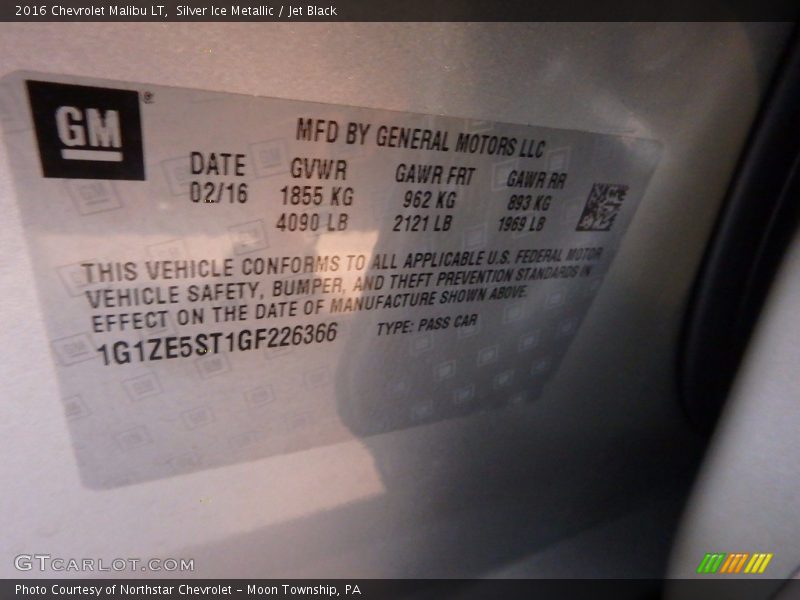 Silver Ice Metallic / Jet Black 2016 Chevrolet Malibu LT