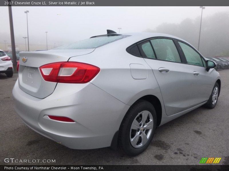 Silver Ice Metallic / Jet Black 2017 Chevrolet Cruze LS