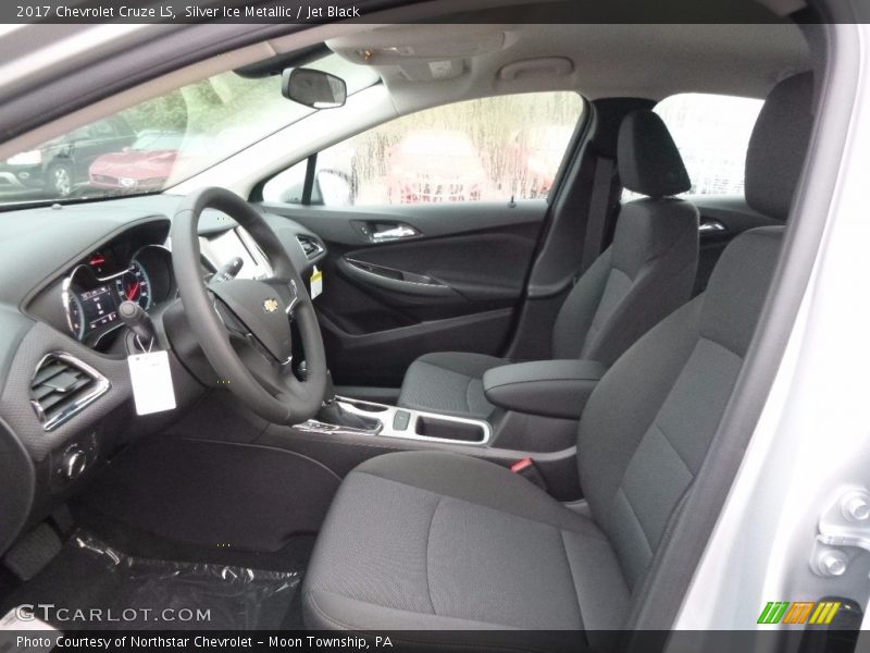 Silver Ice Metallic / Jet Black 2017 Chevrolet Cruze LS