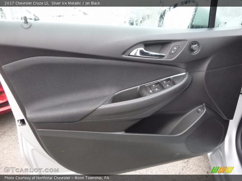 Silver Ice Metallic / Jet Black 2017 Chevrolet Cruze LS