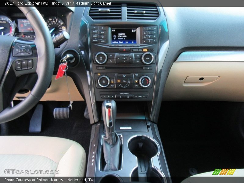 Ingot Silver / Medium Light Camel 2017 Ford Explorer FWD
