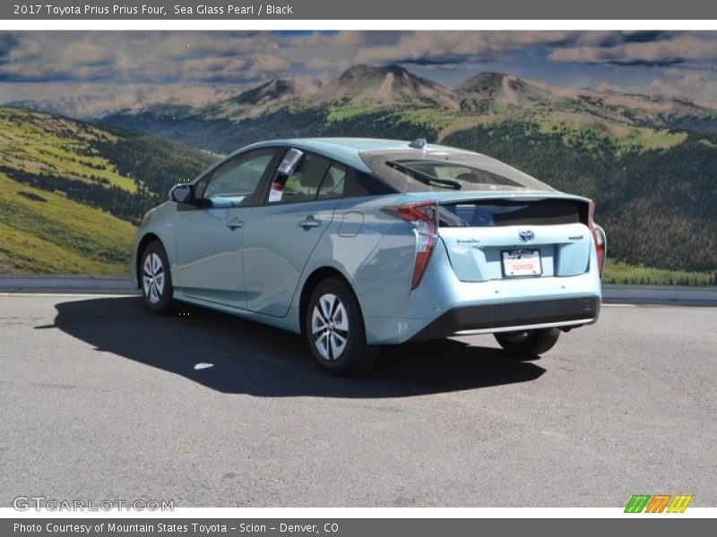 Sea Glass Pearl / Black 2017 Toyota Prius Prius Four