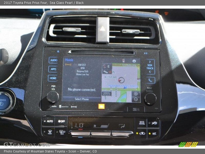 Sea Glass Pearl / Black 2017 Toyota Prius Prius Four