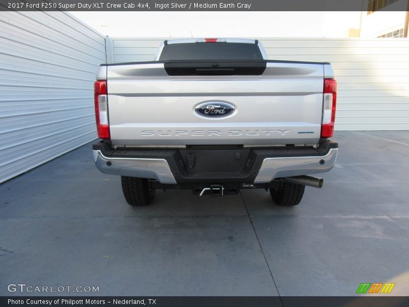 Ingot Silver / Medium Earth Gray 2017 Ford F250 Super Duty XLT Crew Cab 4x4