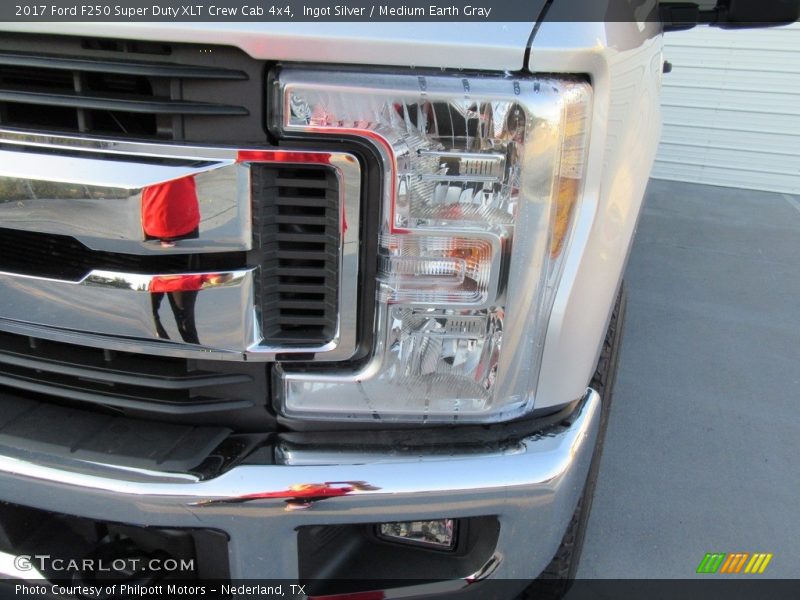 Ingot Silver / Medium Earth Gray 2017 Ford F250 Super Duty XLT Crew Cab 4x4