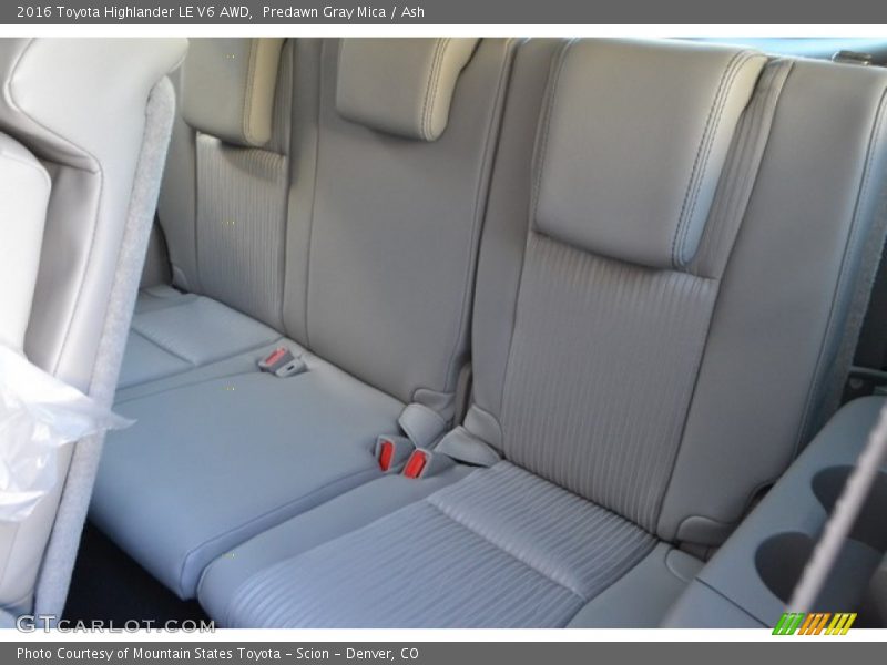 Predawn Gray Mica / Ash 2016 Toyota Highlander LE V6 AWD