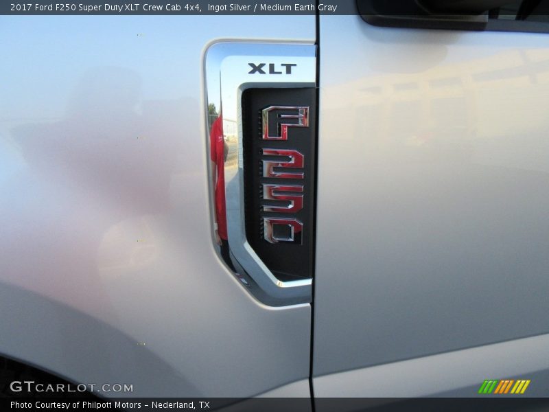 Ingot Silver / Medium Earth Gray 2017 Ford F250 Super Duty XLT Crew Cab 4x4