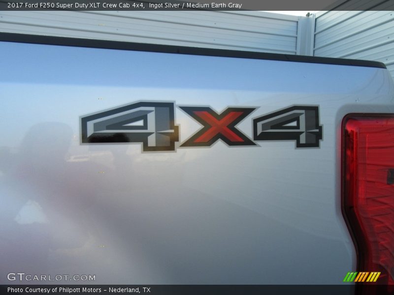 Ingot Silver / Medium Earth Gray 2017 Ford F250 Super Duty XLT Crew Cab 4x4