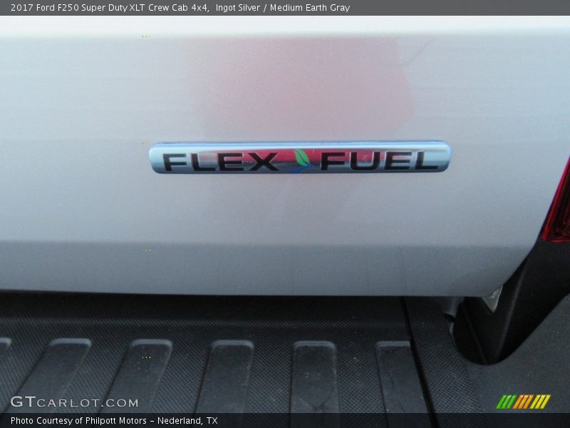 Ingot Silver / Medium Earth Gray 2017 Ford F250 Super Duty XLT Crew Cab 4x4