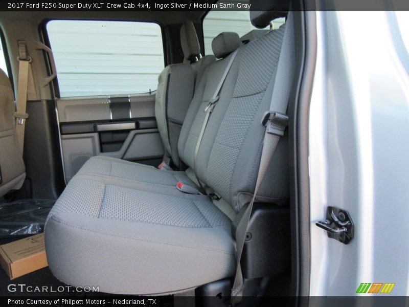 Ingot Silver / Medium Earth Gray 2017 Ford F250 Super Duty XLT Crew Cab 4x4