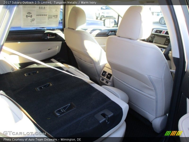 Tungsten Metallic / Warm Ivory 2017 Subaru Outback 2.5i Limited