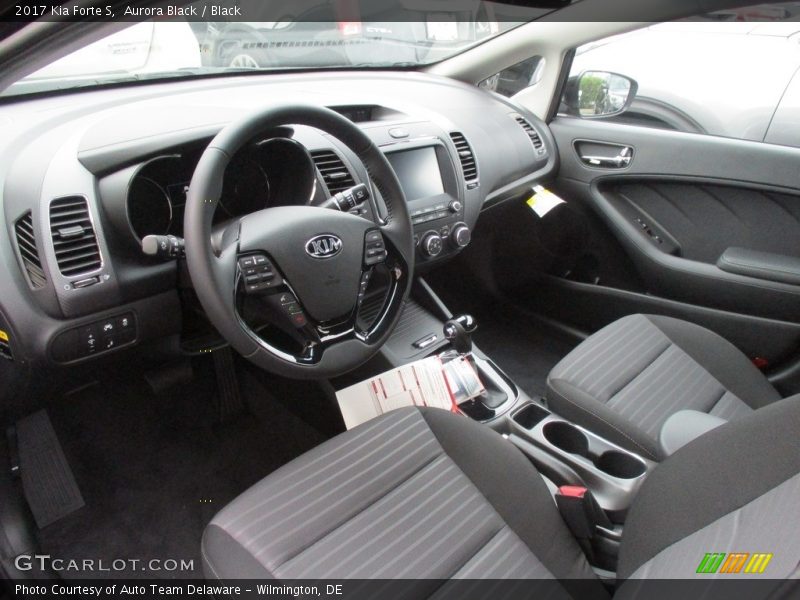 Black Interior - 2017 Forte S 