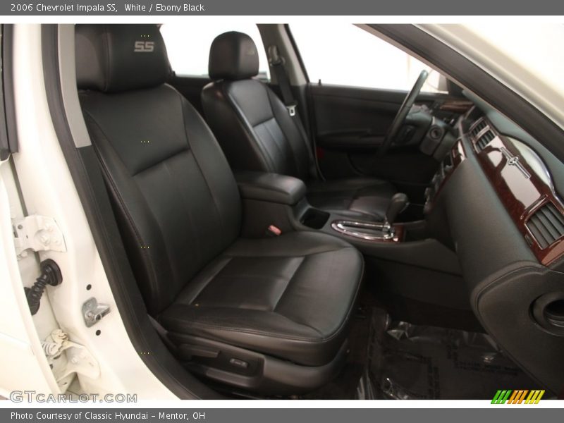 White / Ebony Black 2006 Chevrolet Impala SS