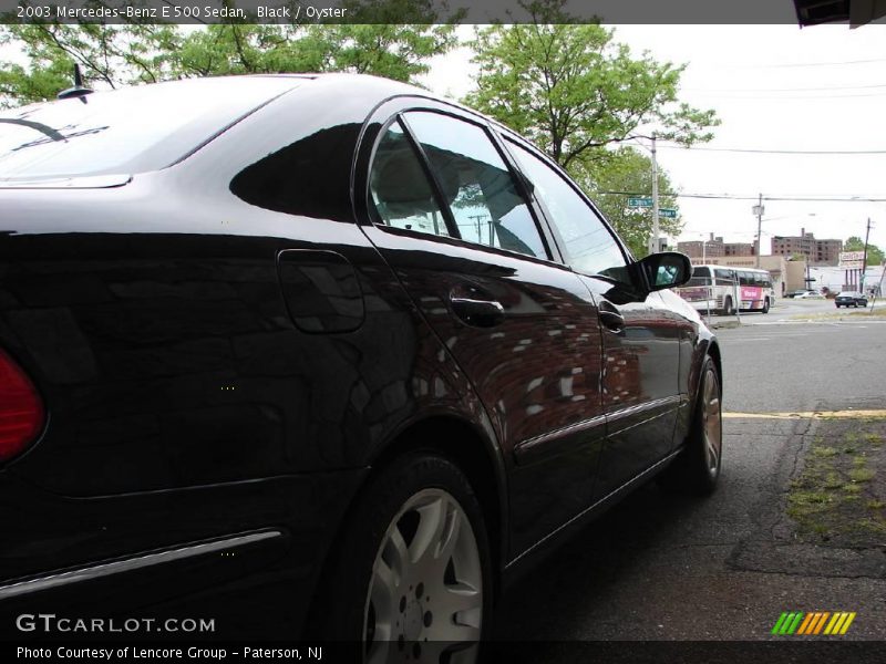 Black / Oyster 2003 Mercedes-Benz E 500 Sedan