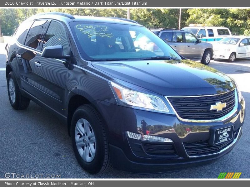 Tungsten Metallic / Dark Titanium/Light Titanium 2016 Chevrolet Traverse LS