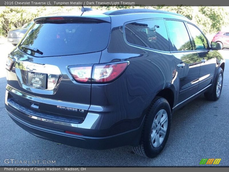 Tungsten Metallic / Dark Titanium/Light Titanium 2016 Chevrolet Traverse LS